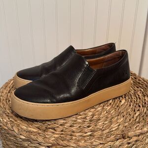 Frye Black Leather Slip-On Women’s Shoes - 6 - Great Condition